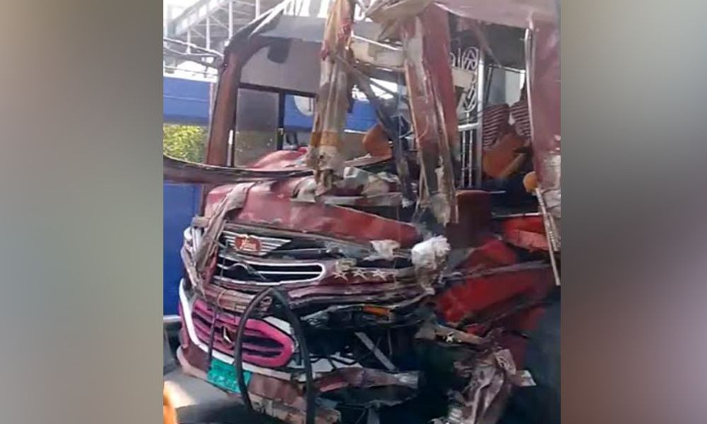 ঢাকা-ভাঙ্গা এক্সপ্রেসওয়েতে বাসের ধাক্কায় নিহত ১, আহত ১০