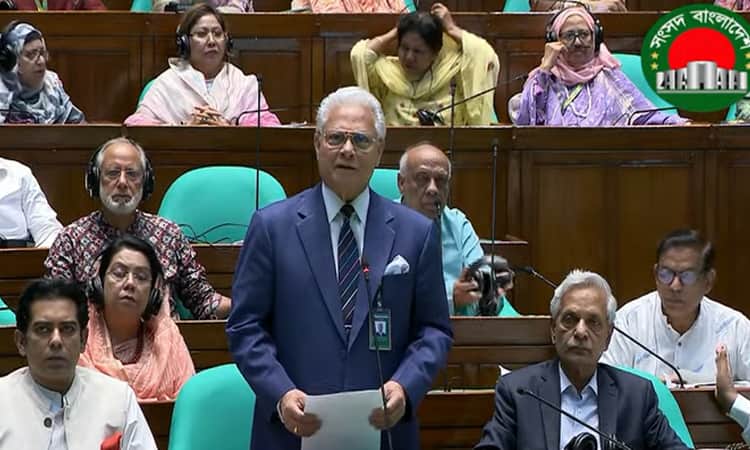 চীন সফরে কূটনৈতিক সাফল্যের প্রশংসা, বৈশ্বিক সংকটের মধ্যেও ৯.৩৮ লাখ কোটি টাকার বাজেটকে সময়োপযোগী