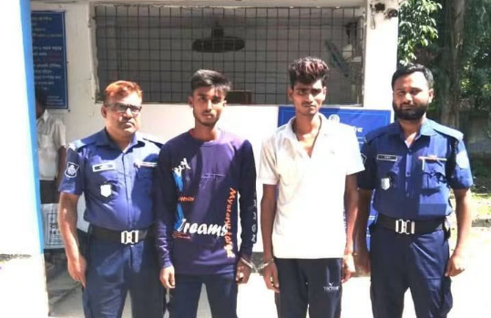 আত্রাইয়ে ছিনতাই চেষ্টার ঘটনায় গ্রেফতার ২
