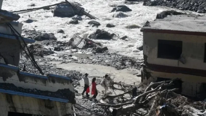নেপালে ফের আকস্মিক বন্যা, ভেসে গেল বাড়িঘর