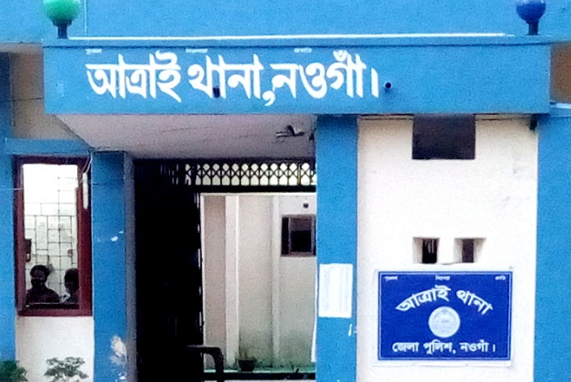 আত্রাইয়ে  উদ্ধার হয়নি শিক্ষকের চুরি যাওয়া ৩টি গরু গোয়াল ঘরের দরজা ভেঙ্গে আরো ৩টি গরু চুরি