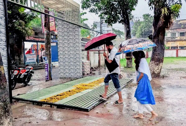 পটুয়াখালীর কালেক্টরেট স্কুলের গেট ধসে আহত শিক্ষার্থীর অস্ত্রোপচার সম্পন্ন