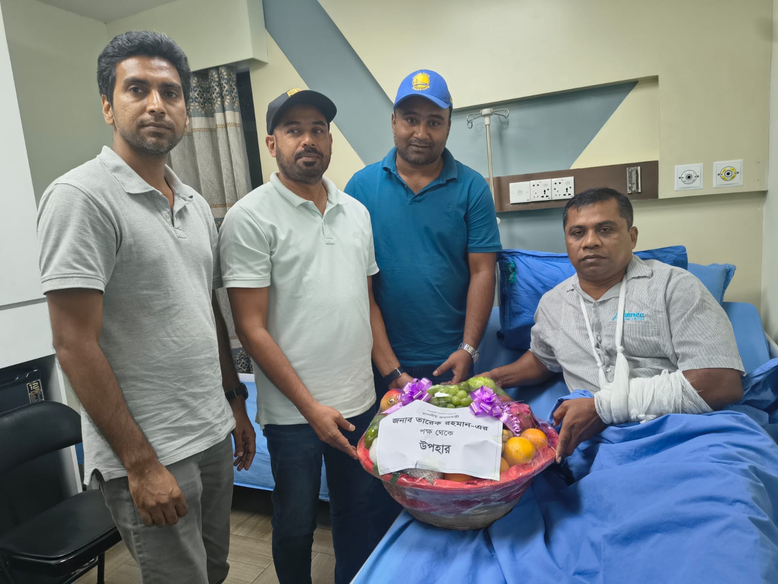 আদাবরে ছিনতাইকারী ধরতে গিয়ে আহত পুলিশ কর্মকর্তাদের জন্য প্রধানমন্ত্রী তারেক রহমানের উপহার