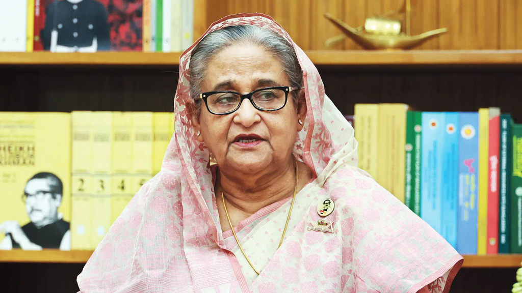 শেখ হাসিনাকে এনে ইলেকট্রিক শক দেওয়ার দাবি রেহানার