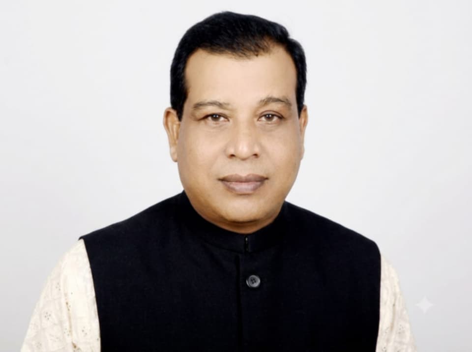 উন্নয়নের ধারাকে  অব্যাহত রাখতে কবির কে পুনরায় চেয়ারম্যান হিসেবে দেখতে চায় এলাকাবাসী