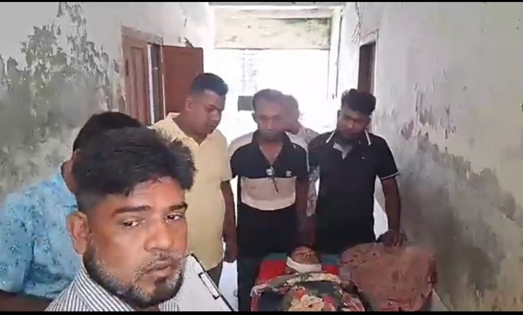 শরণখোলায় নারিকেল পাড়তে গিয়ে গাছ থেকে পড়ে কিশোরের মৃত্যু