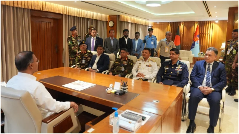 প্রধানমন্ত্রী তারেক রহমান প্রথমবারের মতো সশস্ত্র বাহিনী বিভাগে অফিস করলেন
