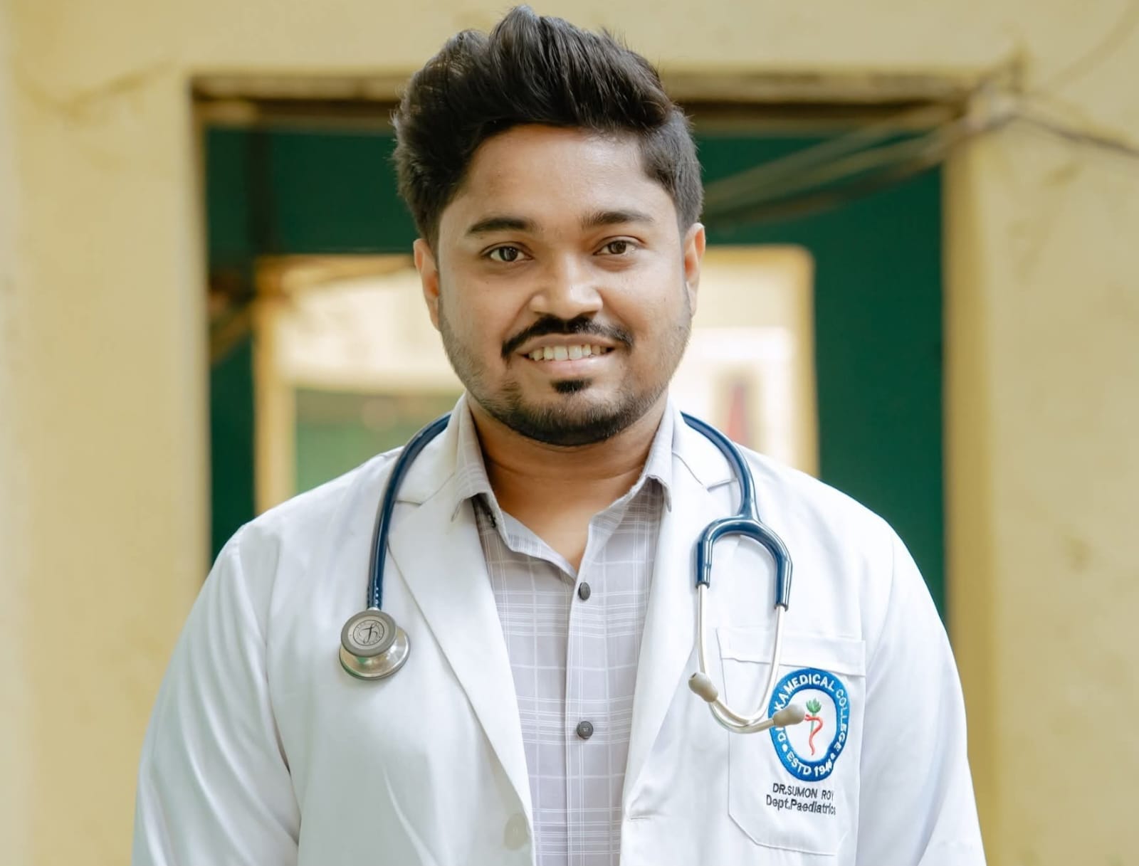 নিজের পছন্দের ক্লিনিক থেকে পরীক্ষা না করায় কাগজ ছুড়ে ফেললেন ডা: সুমন রায়