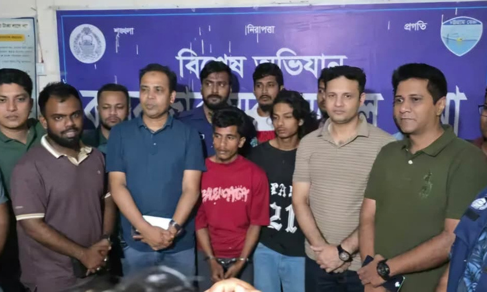 কক্সবাজারে চাঁদা না দেওয়ায় ব্যবসায়ীকে হত্যার অভিযোগ, গ্রেপ্তার ২