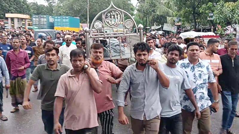 যশোরে যুবদল নেতাকে কুপিয়ে হত্যা, লাশ নিয়ে নেতাকর্মীদের বিক্ষোভ