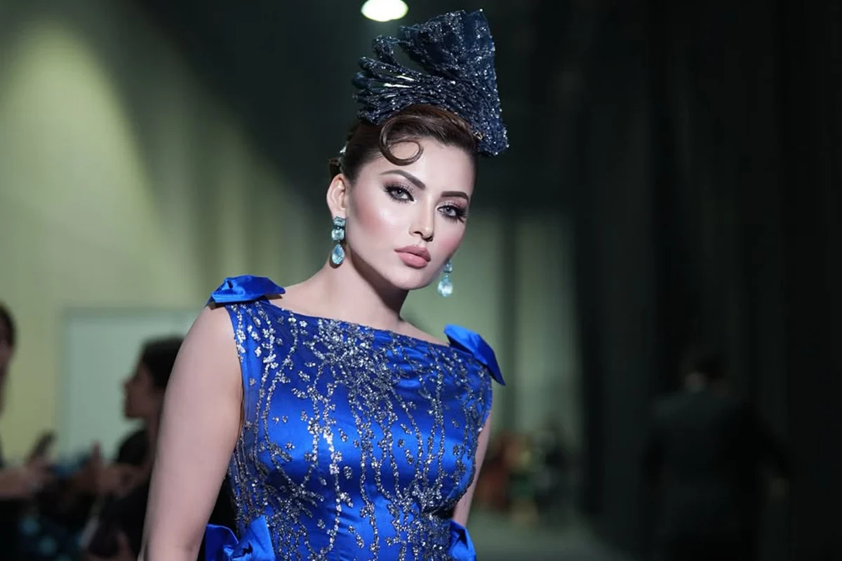 জন্মদিনে ১৬ কোটির হীরার কেক কাটলেন উর্বশী