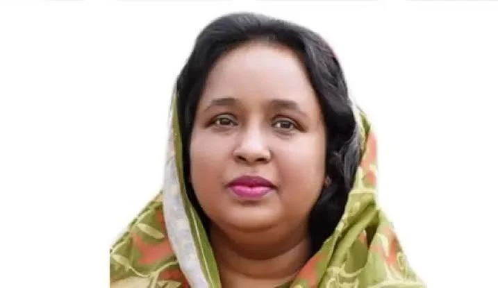 আইভীকে দেখতে বাড়িতে কর্মী-সমর্থকদের ভিড়, আশপাশে পুলিশের সিসিটিভি ক্যামেরা