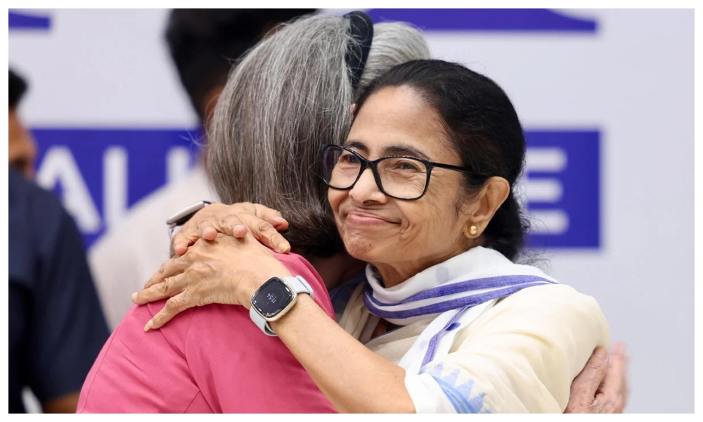 যে শর্তে কংগ্রেসে যোগ দিচ্ছেন মমতা !