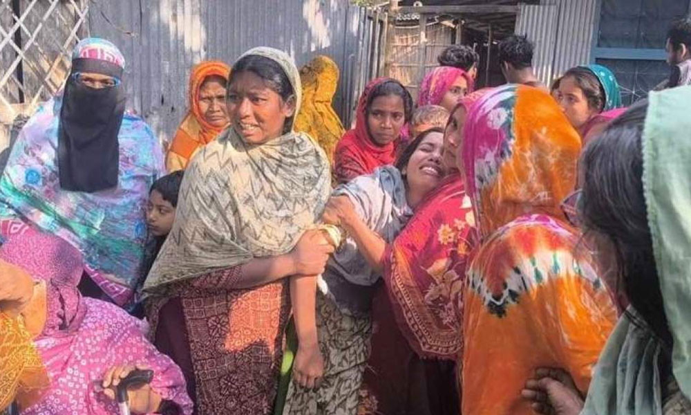 এবার দাদিকে হত্যার পর নাতনিকে ধর্ষণ, বিবস্ত্র লাশ মিলল ক্ষেতে