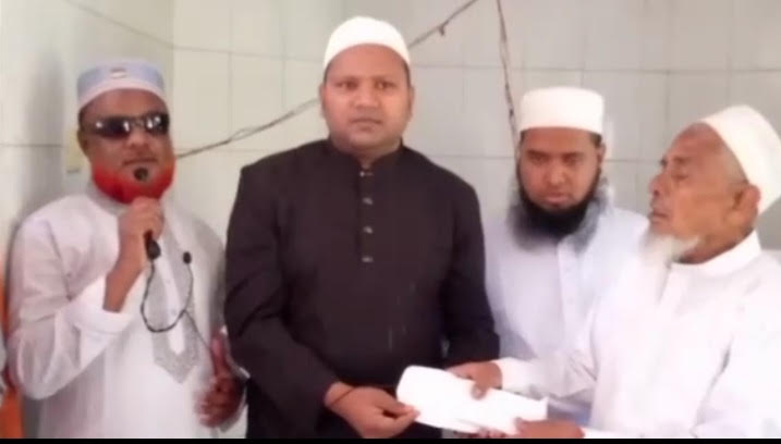 ‎পাঁচবিবিতে মসজিদে লক্ষ টাকার ২টি এসি দিলেন মেয়র প্রার্থী শামীম