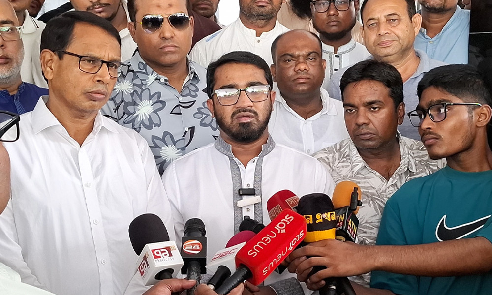আ. লীগের রাজনীতি দাফন হয়েছে দিল্লিতে : রাশেদ খান
