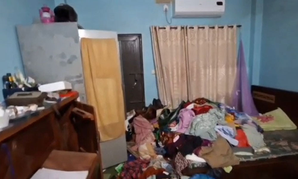 ব্যবসায়ীর বাড়িতে ডাকাতি, নগদ টাকা ও স্বর্ণালংকার লুট