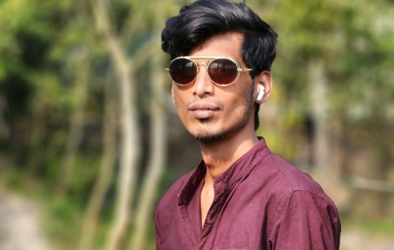 যশোরে সন্ত্রাসী ‘চশমা সাইদকে’ গলাকেটে হত্যা
