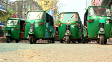 সিএনজি ভাড়া নৈরাজ্য, বেড়েছে ভোগান্তি