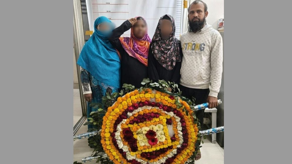 ধানমন্ডি ৩২ নম্বরে মিছিল নিয়ে যাওয়ার পথে ৪ আ.লীগ কর্মী গ্রেফতার