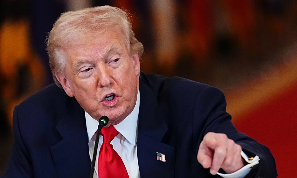 সোমবারের মধ্যে হরমুজ না খুললে ইরানে ‘নরক’ নেমে আসবে : ট্রাম্প