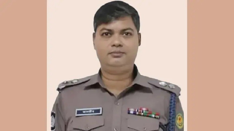 গুলশানে কার্যক্রম নিষিদ্ধ আওয়ামী লীগের মিছিল: ওসির পর এবার ডিসি প্রত্যাহার