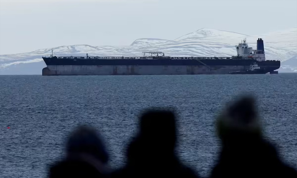 মার্কিন তেলবাহী ট্যাংকারে ক্ষেপণাস্ত্র হামলার দাবি ইরানের