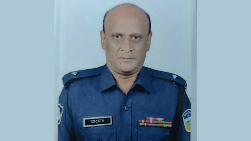 অভিযানে পুলিশ পাঠিয়ে নিজ বাসভবনে মাদক ব্যবসায়ীর সঙ্গে ওসির বৈঠক!