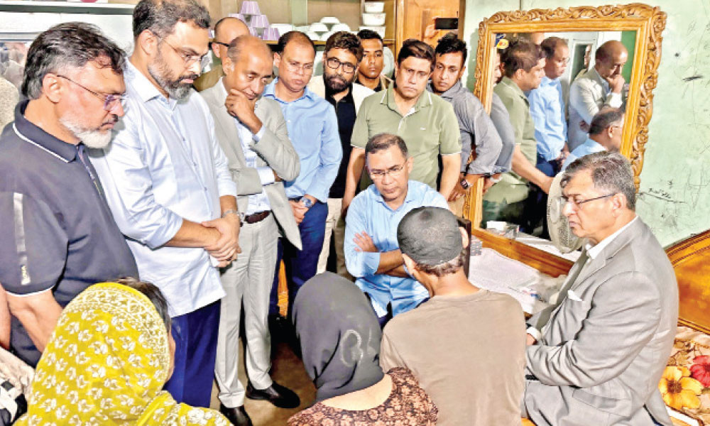 রামিসাদের বাসায় প্রধানমন্ত্রী, পরিবারকে দিলেন সান্ত্বনা