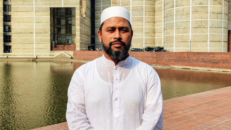 এটা সে ভুল করে বলে ফেলেছে-বললেন জামায়াতের সেই এমপির বাবা