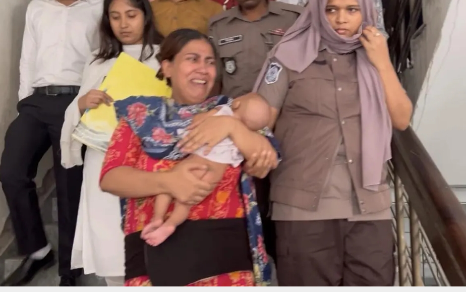 দেড় মাসের শিশুকে বুকে নিয়েই কারাগার, রাতেই জামিন