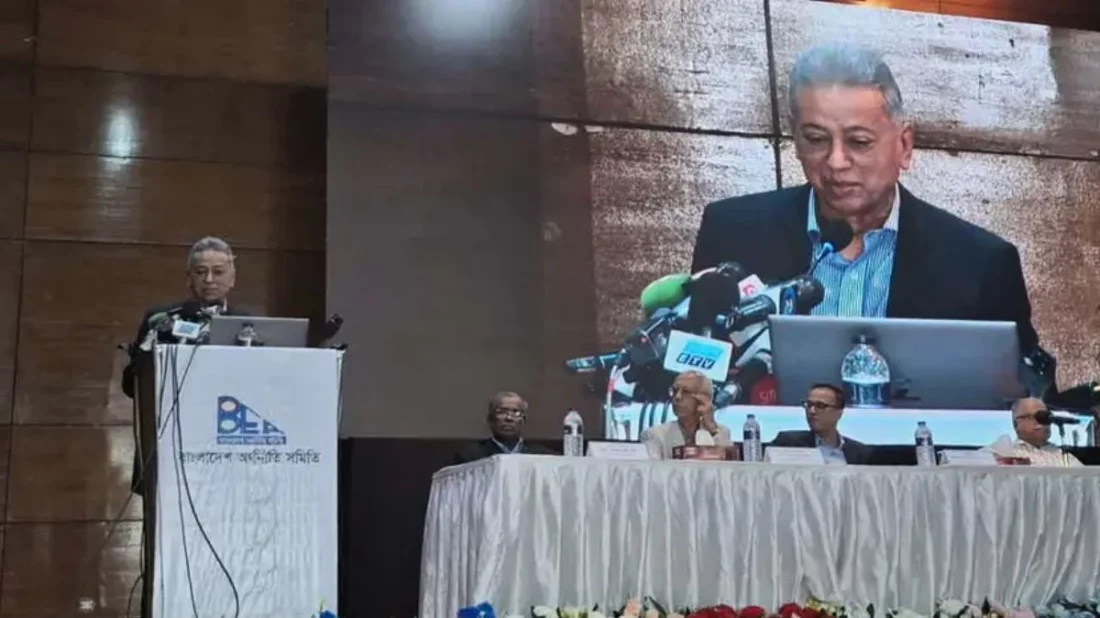 বিগত সরকারের নেওয়া ১৩০০ প্রকল্পকে না ফেলতে পারছি, না গিলতে পারছি: অর্থমন্ত্রী
