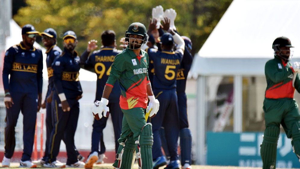 ১০২ রানেই অলআউট বাংলাদেশ, ব্রোঞ্জ-ও জুটল না কপালে