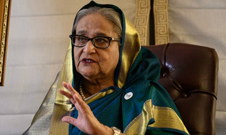 মাথা উঁচু করে দ্রুত ফিরব: আনন্দবাজারকে শেখ হাসিনা