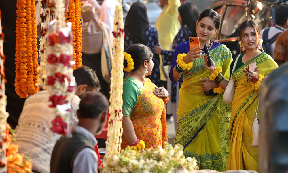 এবার ভিন্ন আবহে মুক্তিযুদ্ধ জাদুঘর চত্বরে ‘বসন্ত উৎসব’