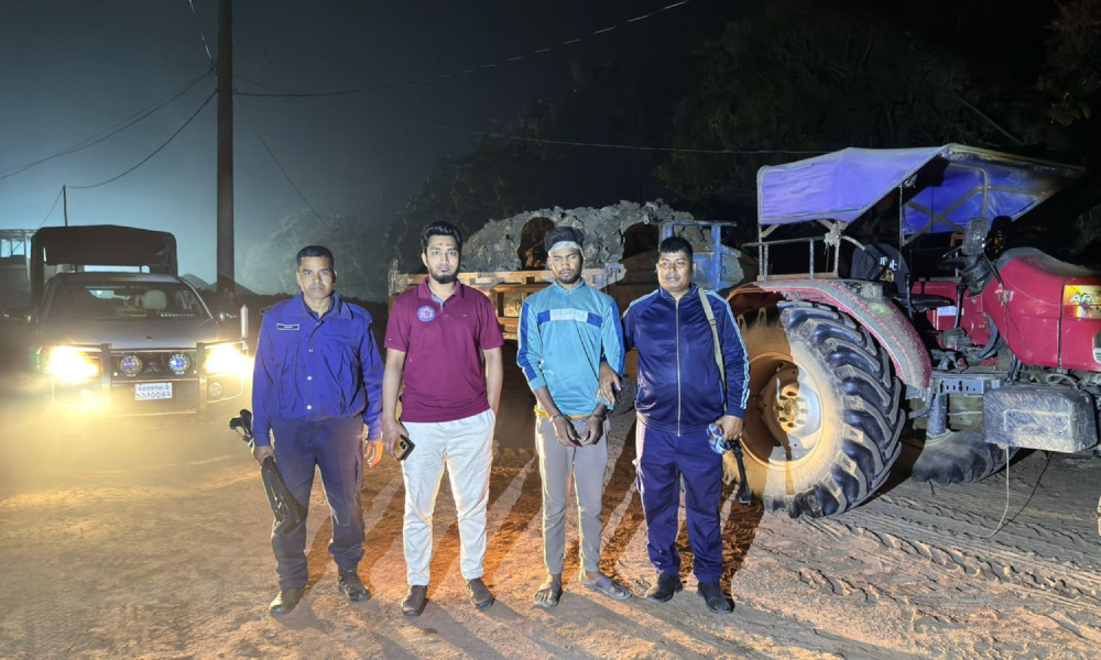 চাঁপাইনবাবগঞ্জে অবৈধভাবে মাটি উত্তোলন, একজনের কারাদণ্ড