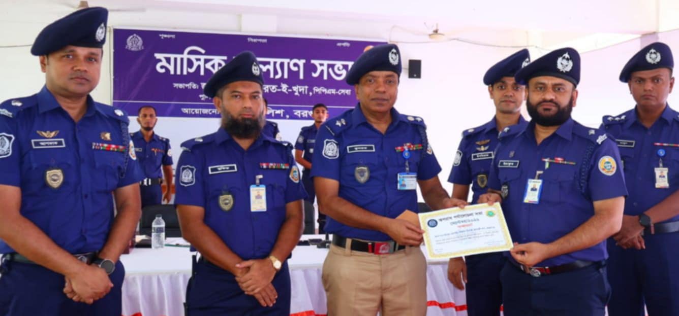 টানা দ্বিতীয়বার জেলার শ্রেষ্ঠ ওসি আমতলী থানার ইয়াকুব হোসাইন
