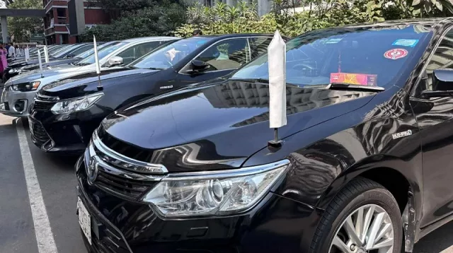 সচিবালয় থেকে মন্ত্রীদের জন্য ৪৯টি গাড়ি  যাচ্ছে জাতীয় সংসদে