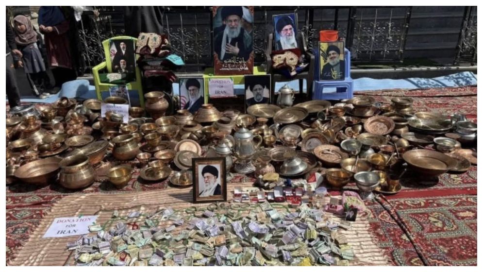 ইরানকে সাহায্য করতে স্বর্ণ-রূপা ও নগদ অর্থ দিচ্ছে কাশ্মীরিরা