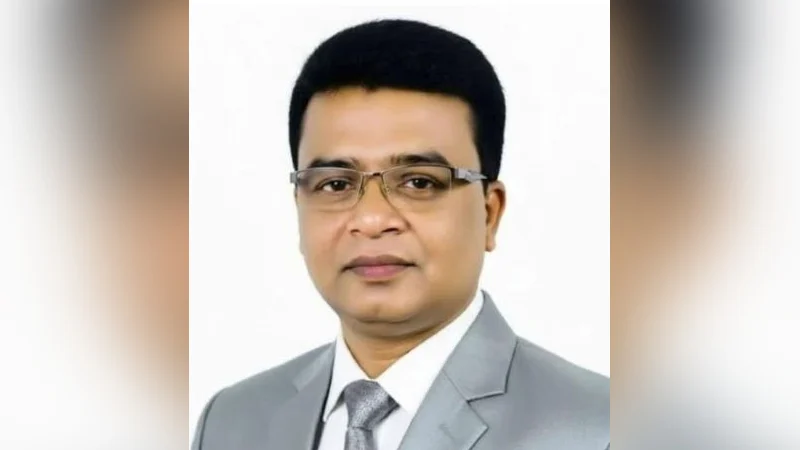 তোমরা লেখবা, আমরা তোমাদের পিটাব; সাংবাদিকদের মারধরের পর যুবদল নেতা