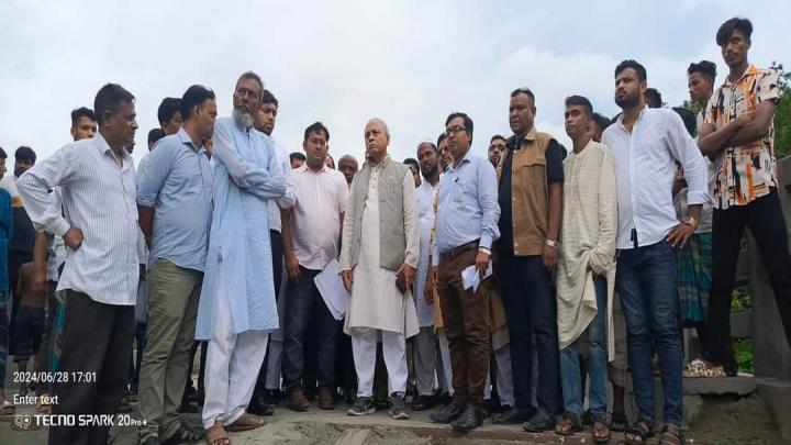 বাকেরগঞ্জে এমপি হাফিজ মল্লিকের প্রচেষ্টায় দোকান উচ্ছেদ ও সড়ক নির্মাণের অচলাবস্থার সমাধান