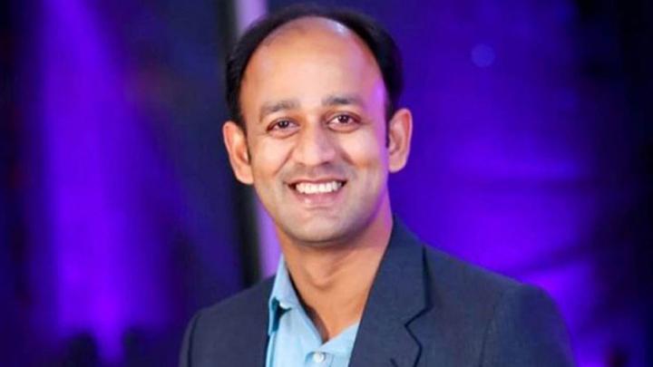 আন্দোলনকারীদের এক মাস ধৈর্য ধরতে বললেন ব্যারিস্টার সুমন