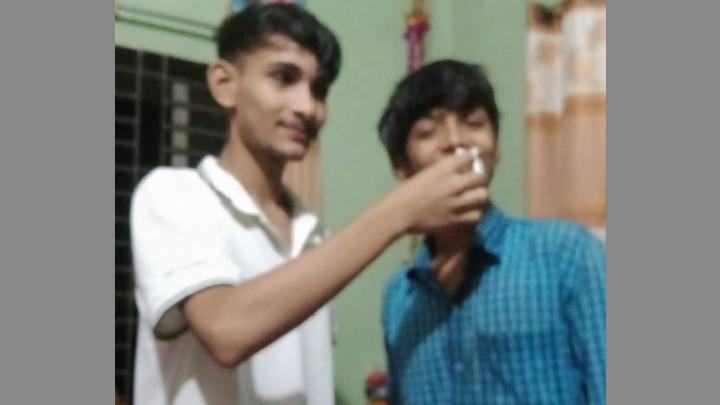 বাকেরগঞ্জে কিশোর গ্যাংয় অভি ডি.কস্তার ছত্রছায়ায় চলছে মাদকের রমরমা বাণিজ্য! বাকেরগঞ্জে কিশোর গ্যাংয় অভি ডি.কস্তার ছত্রছায়ায় চলছে মাদকের রমরমা বাণিজ্য!