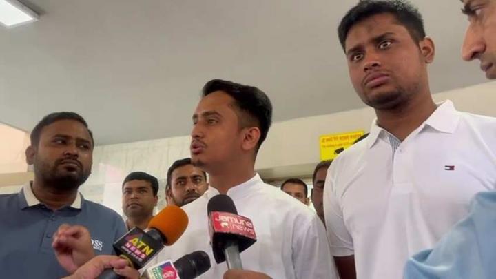 ফের রাজপথে নামার হুঁশিয়ারি সারজিসের ফের রাজপথে নামার হুঁশিয়ারি সারজিসের