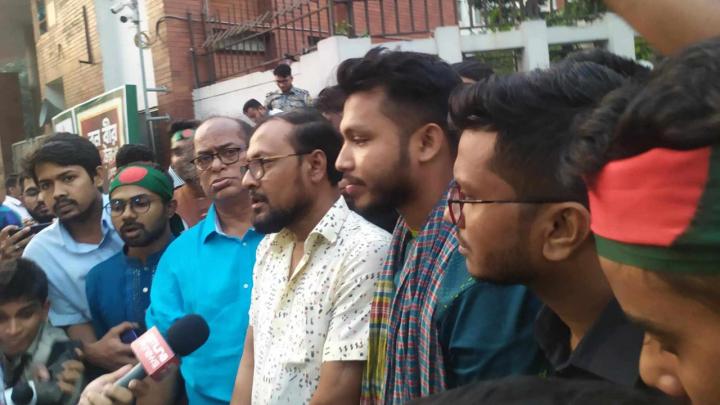 ‘আগামীকাল থেকেই শিক্ষার্থীদের দাবি বাস্তবায়নে কাজ শুরু হবে’ ‘আগামীকাল থেকেই শিক্ষার্থীদের দাবি বাস্তবায়নে কাজ শুরু হবে’
