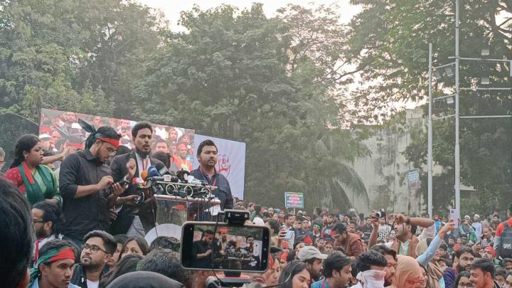 ১৫ জানুয়ারির মধ্যে অভ্যুত্থানের ঘোষণাপত্র পাঠ করতে হবে : আখতার ১৫ জানুয়ারির মধ্যে অভ্যুত্থানের ঘোষণাপত্র পাঠ করতে হবে : আখতার