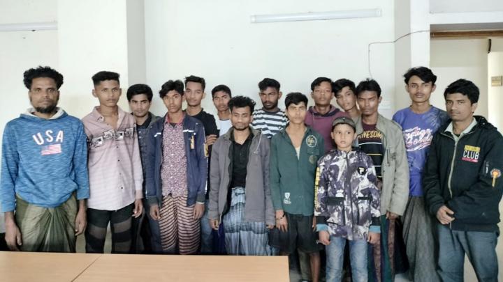 টেকনাফে রোহিঙ্গাসহ অপহৃত ১৫ জন উদ্ধার, আটক ২