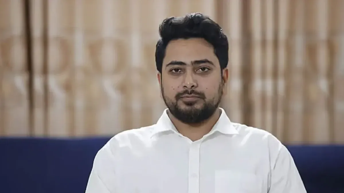 পিরোজপুরে লাশ দাফনে বাধা, যা বললেন নাহিদ ইসলাম