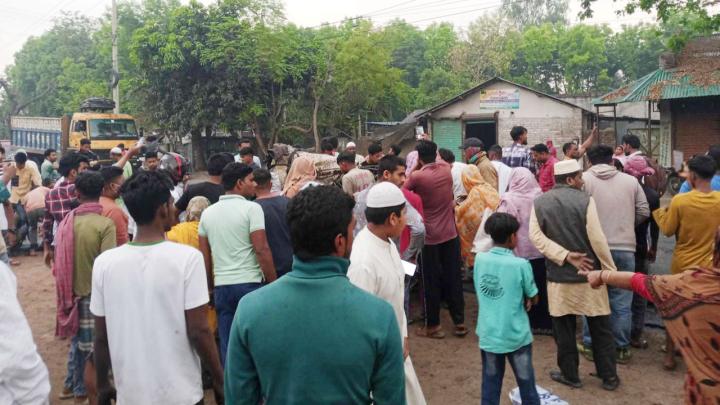 পাবনায় নিহত পাঁচজনের মধ্যে তিনজন একই পরিবারের পাবনায় নিহত পাঁচজনের মধ্যে তিনজন একই পরিবারের