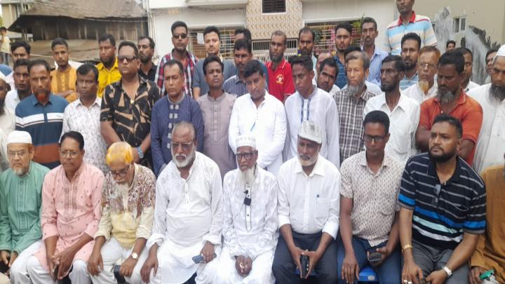 বেতাগীতে উপজেলা ও পৌর বিএনপির কমিটি বিলুপ্তির দাবিতে প্রতিবাদ সভা